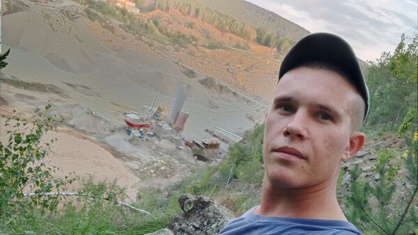  ,   Pavel, 32 ,   , 