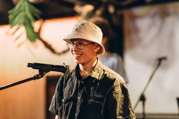  ,   Vasyl, 18 ,   ,   