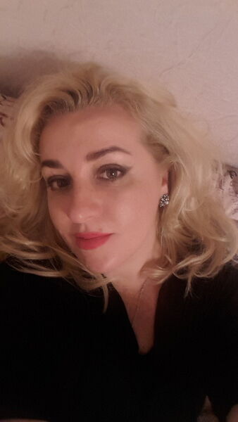  ,   Eva, 43 ,   