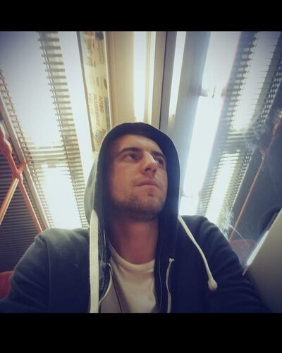  --,   Viktor, 31 ,   ,   