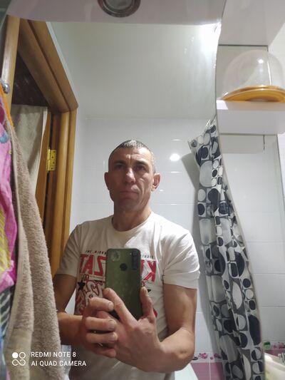  ,   Daniar, 43 ,   ,   , c 