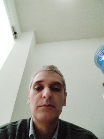  ,   Levon, 48 ,   ,   