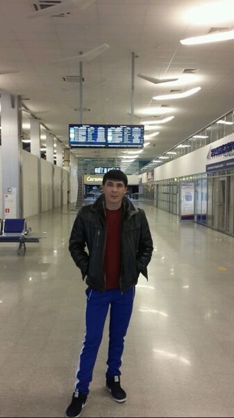  ,   Eldar, 39 ,   ,   