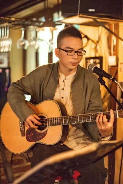  ,   Huang, 40 ,   ,   , c , 