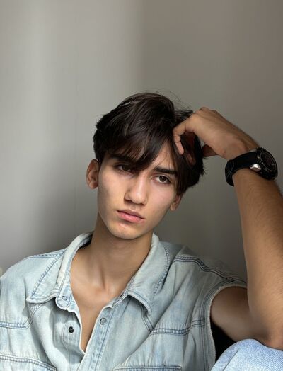  ,   Alex, 21 ,   ,   , 