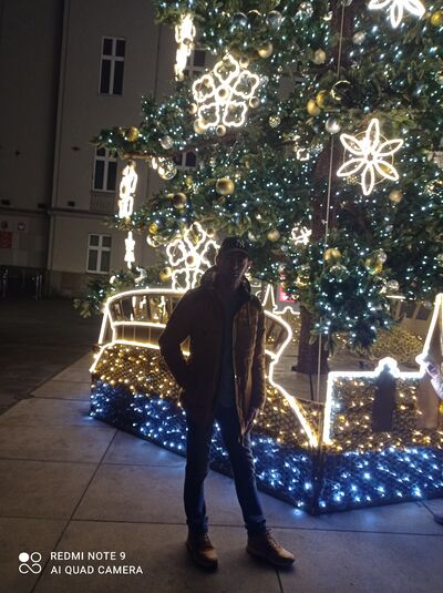  ,   Viktor, 34 ,   ,   