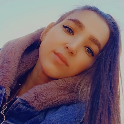  ,   Alena, 32 ,   