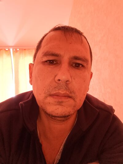  ,   Alex, 37 ,   ,   