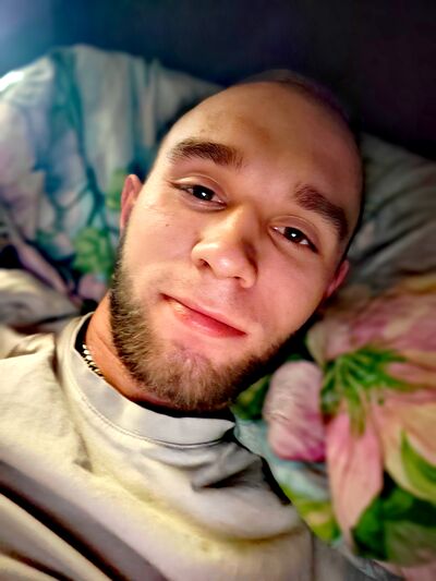  ,   Albert, 24 ,   ,   