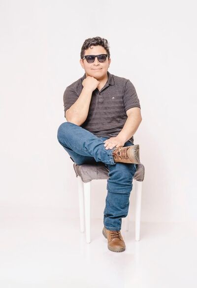  ,   Denis, 31 ,   ,   , c 