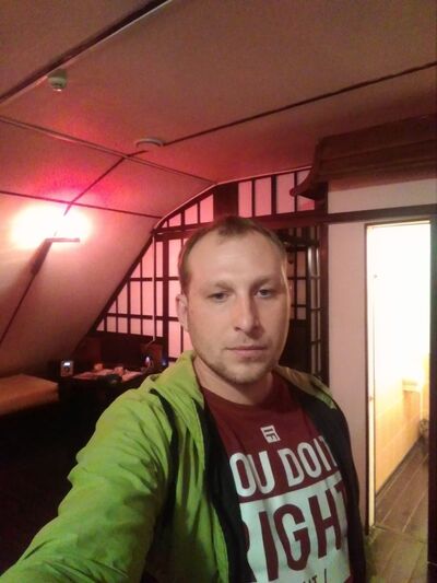  ,   Vitalij, 34 ,   