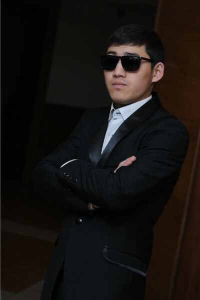  ,   Doni, 32 ,   