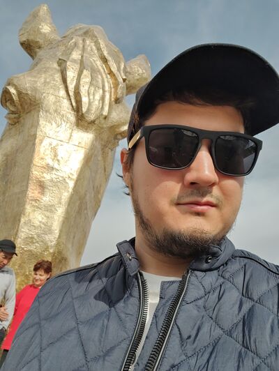  ,   Artur, 32 ,   ,   , c 