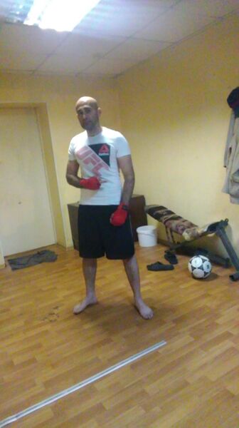  ,   FARHOD, 44 ,   ,   , c , 