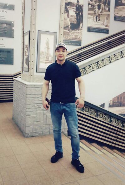  ,   Axmed, 33 ,   