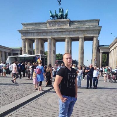  ,   Vlad, 18 ,  