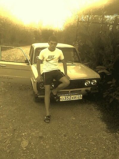  ,   Viktor, 30 ,   ,   