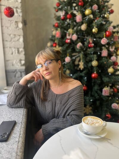  ,   Kati, 42 ,   ,   , c 