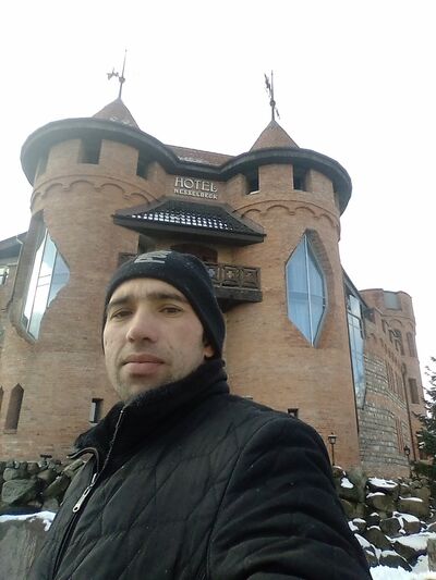  ,   Ali, 38 ,   