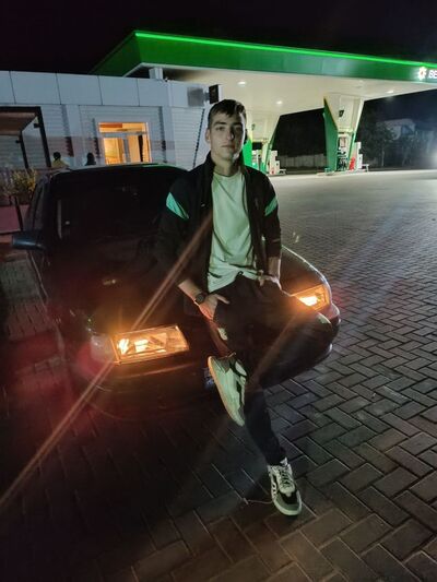  ,   Vlad, 21 ,   ,   