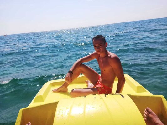  ,   David, 22 ,   ,   , c 