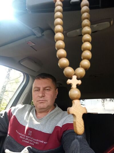  ,   Denis, 48 ,   c 