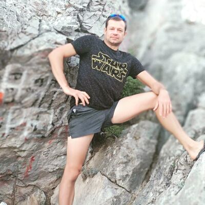  ,   Nik, 44 ,   