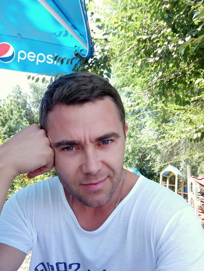  ,   Adam, 42 ,   ,   , c 