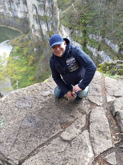  ,   Maxim, 44 ,   ,   , c , 