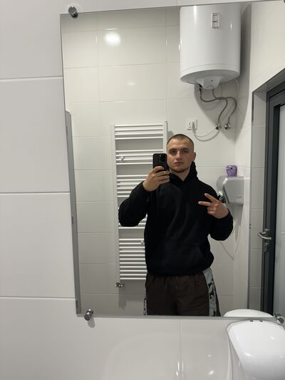  ,   Serhii, 25 ,   ,   