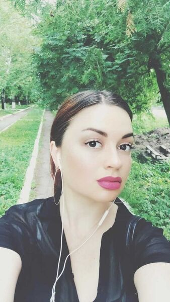  -,   Regina, 33 ,     , c 