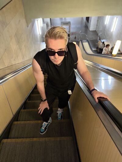  ,   Artem, 25 ,   ,   