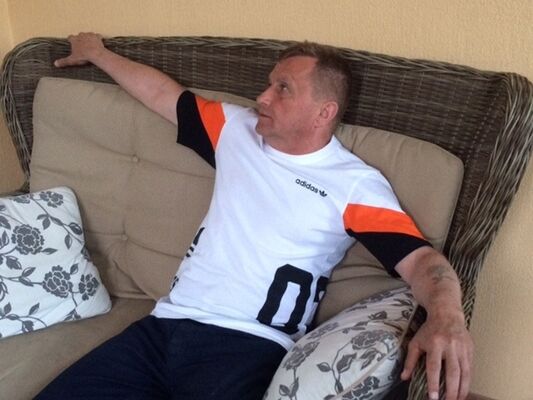  ,   Andreu, 46 ,   