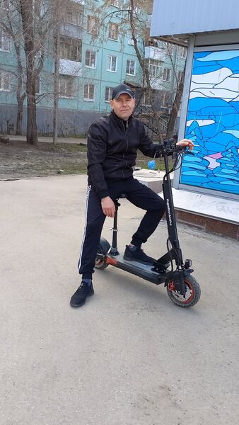  ,   Viktor, 43 ,     , c 