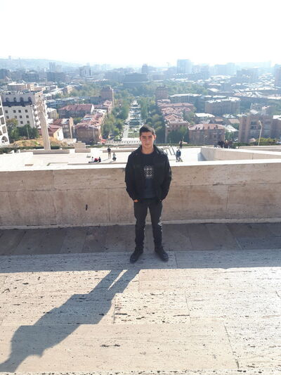  ,   Emil, 22 ,  