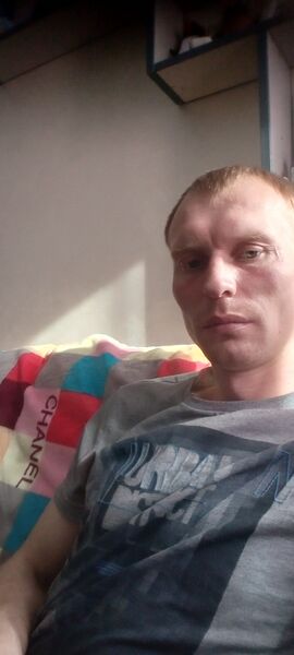  ,   Viktor, 33 ,   ,   