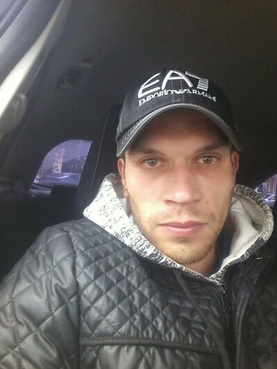  ,   Artem, 33 ,   c 