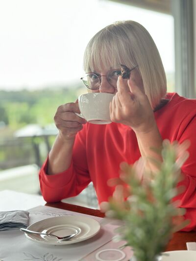  Athienou,   , 54 ,     , c 