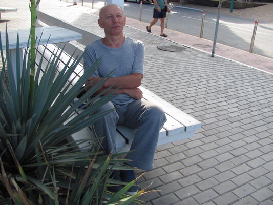  ,   Viktor, 62 ,     , c 