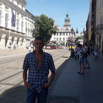  ,   Oleg, 45 ,   c 