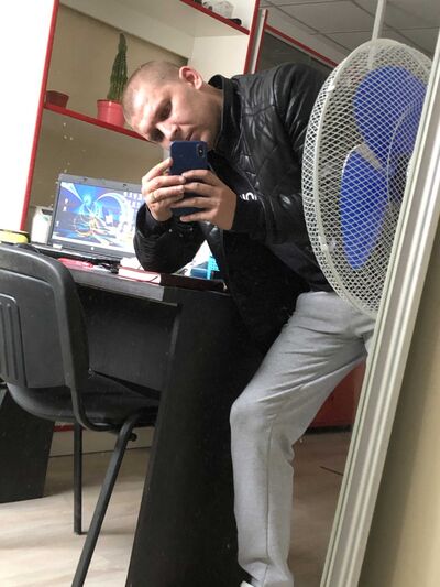  ,   Alex, 40 ,   ,   
