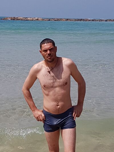  ,   Sergiu, 40 ,   