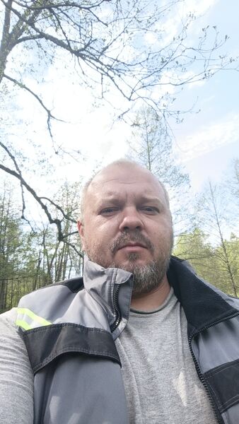  ,   Artem, 40 ,   ,   