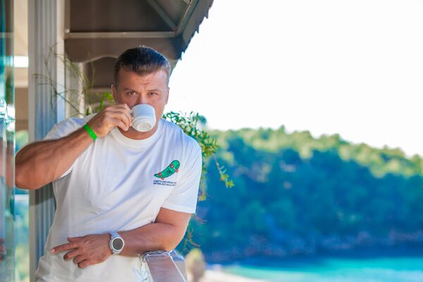  --,   Dmitrii, 39 ,   ,   