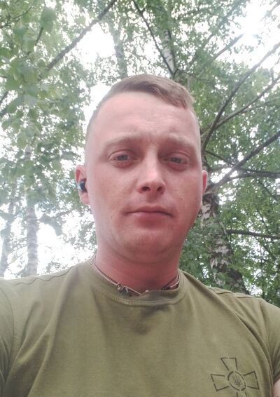  ,   Evgenii, 32 ,     , c 