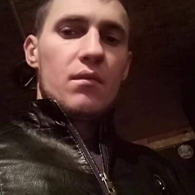  ,   Artur, 33 ,   ,   