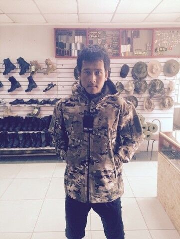  ,   Azamat, 32 ,   ,   , c 