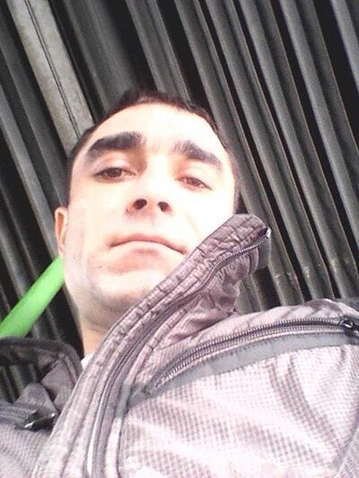  ,   Viktor, 41 ,   