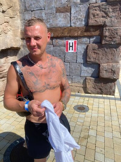  ,   Andriy, 32 ,   ,   