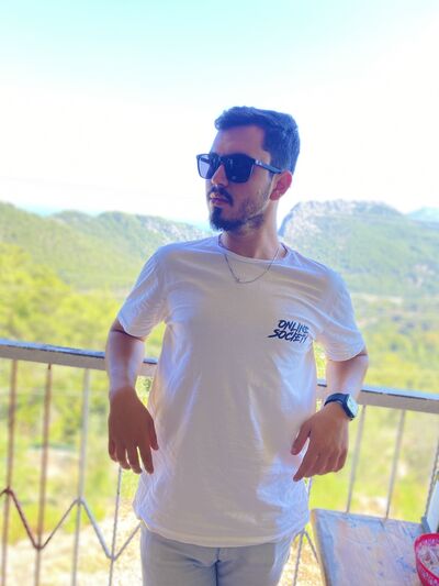  ,   Ferdi, 26 ,   ,   